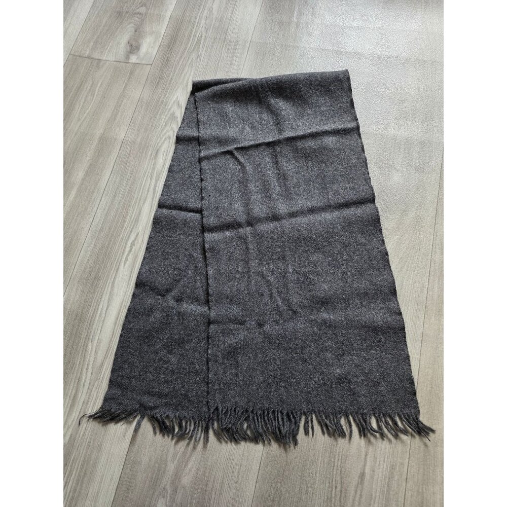 100% Pure Lambswool Gray Fringed Scarf 27"x12" Made In Uruguay